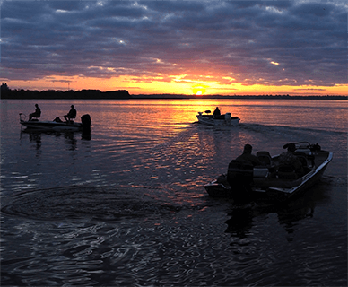 fishing and boating on the lake in Waterlin
